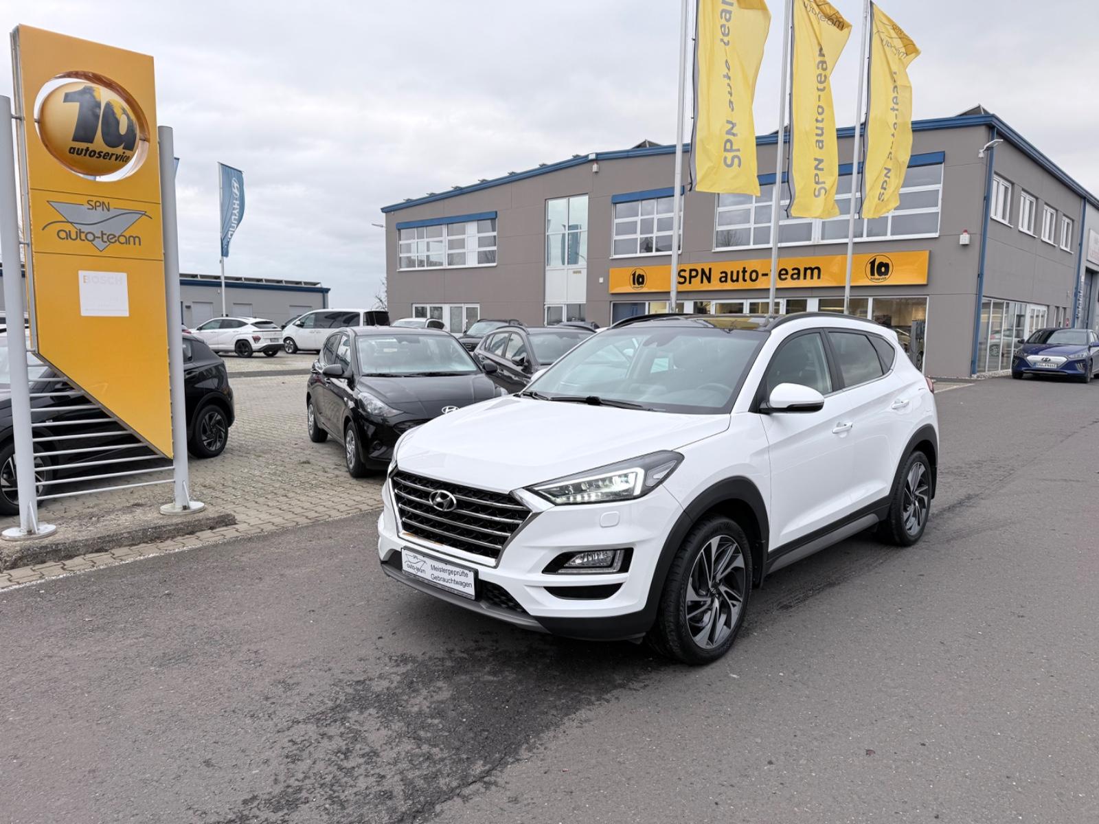 Hyundai Tucson  2WD PANO/NAVI/AHK/1.HAND