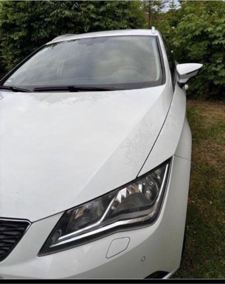 Seat Leon 2014 — engine 105 HP (77kW)