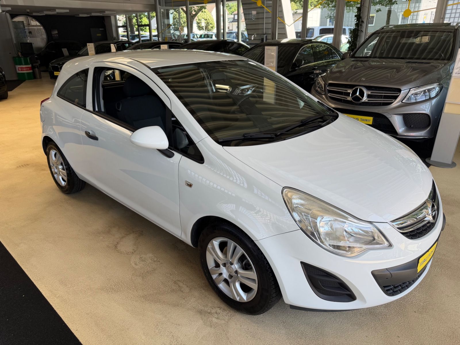 Fahrzeugabbildung Opel Corsa D Selection 1.4 *NUR 45.990KM*