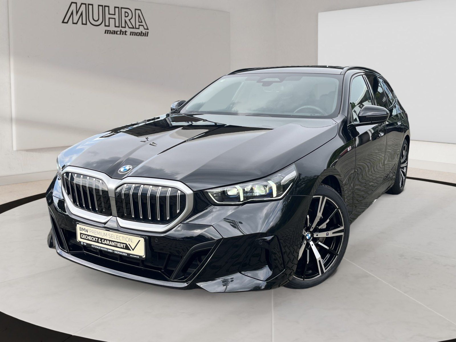 BMW 540d xDrive M Sport 20 AHK Pano Standhzg. B&W foto 2