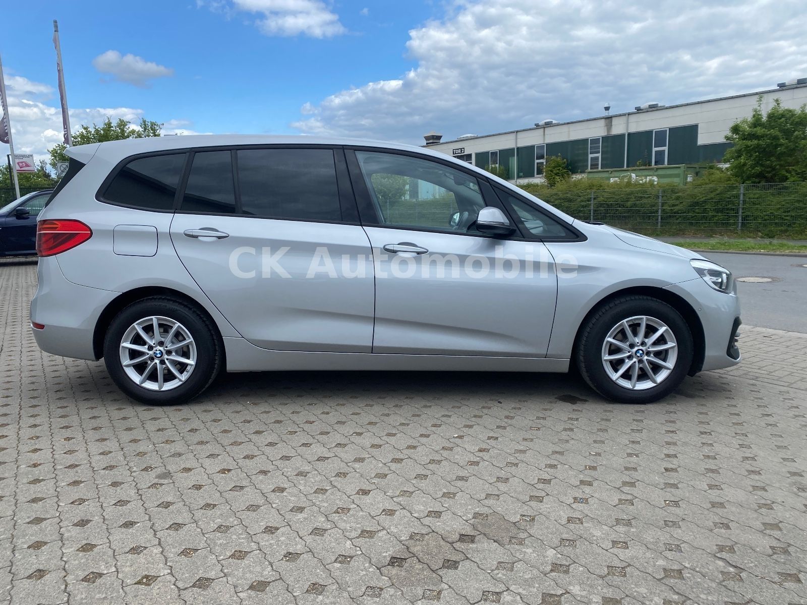 Fahrzeugabbildung BMW 216 d Gran Tourer Advantage/Automatik/Navi/PDC