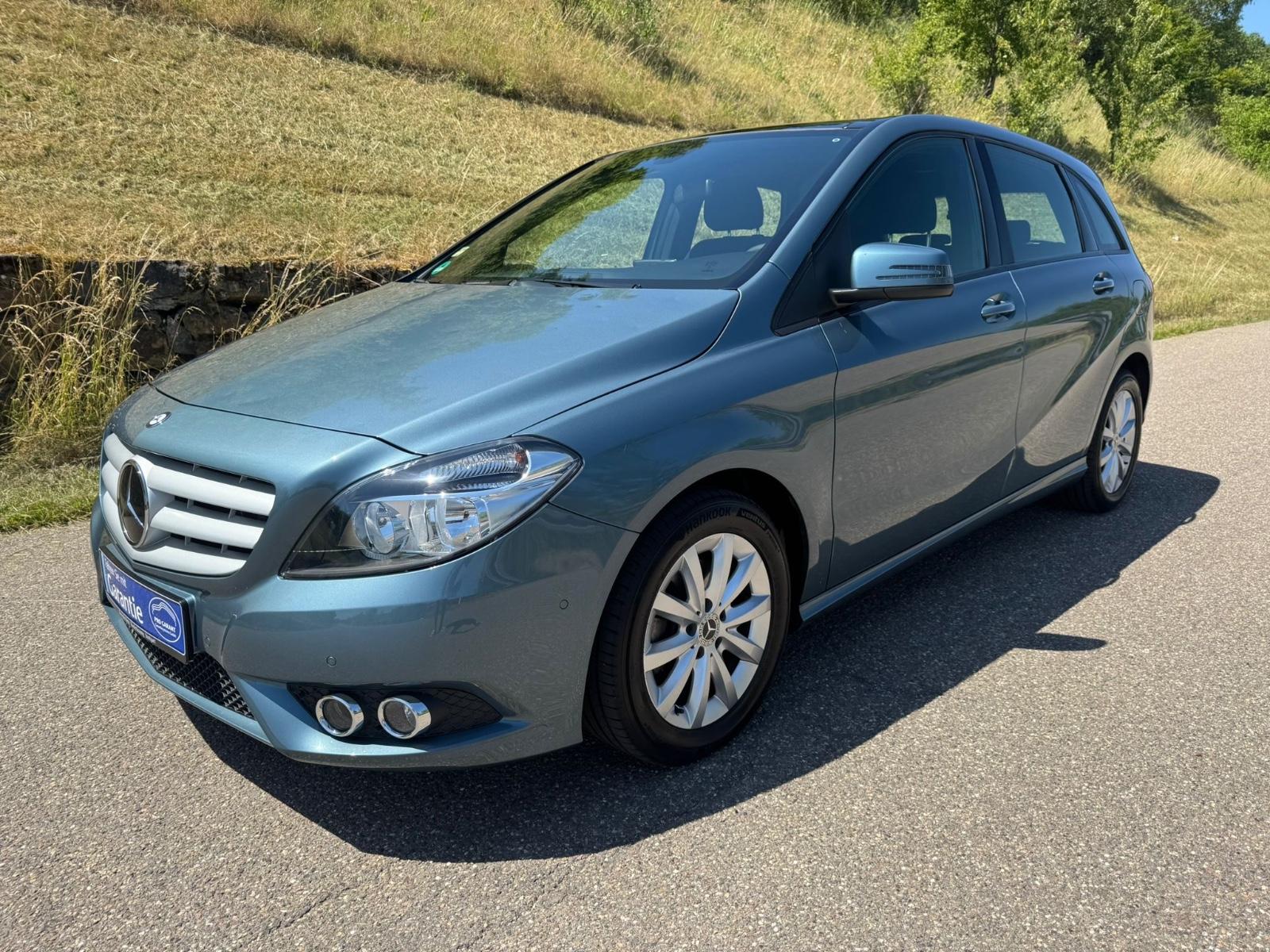 Mercedes-Benz B 220 4Matic/1 Hand/Panorama/SHZ/PDC/8 Fach/