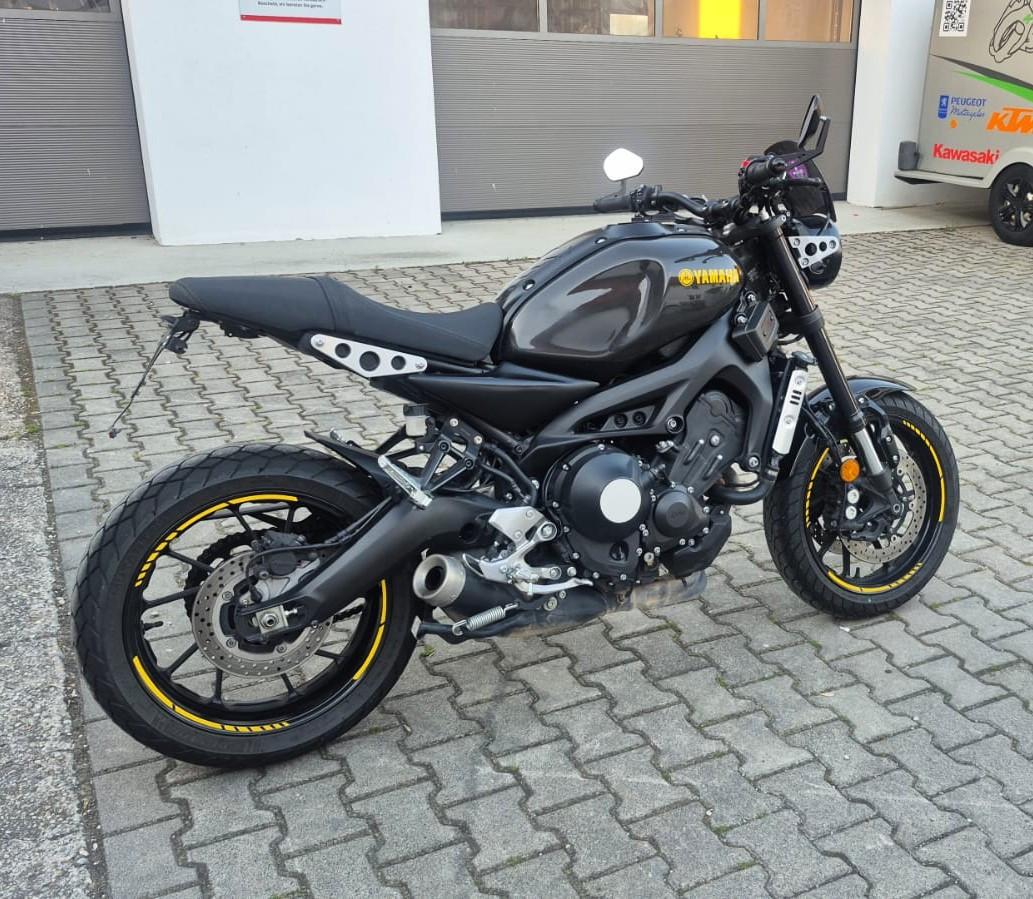 Yamaha XSR 900 RN43, viel Zubehör, Service neu
