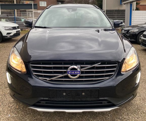 Volvo XC60 Momentum 2WD/AUTOMATIK/NAVI/LEDER/PDC/ALU*