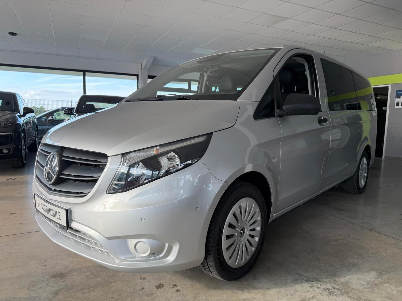 Mercedes-Benz Vito Tourer Pro lang 8xSitzer Leder Kamera Distr