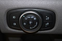 Fahrzeugabbildung Ford Tourneo Custom Automatik L1 SPORT Standheizung