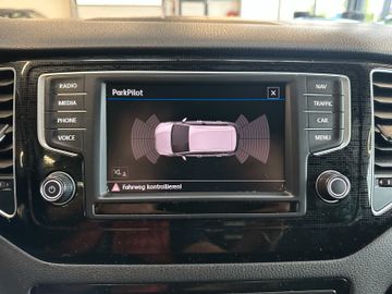 Volkswagen Golf *1-Hand*ACC*2-ZONEN*NAV*SitzHZ*