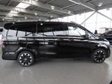 Mercedes-Benz V 300 d Avantgarde lang Distr. AHK2,5t 360° 9G - Mercedes-Benz V 300 Jahreswagen