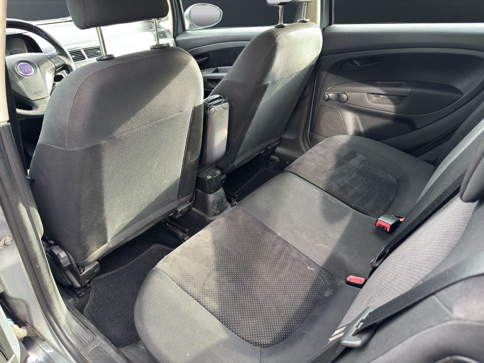 Fahrzeugabbildung Fiat Grande Punto 1.4*77PS*TÜV*Neu*Klimaanlage*