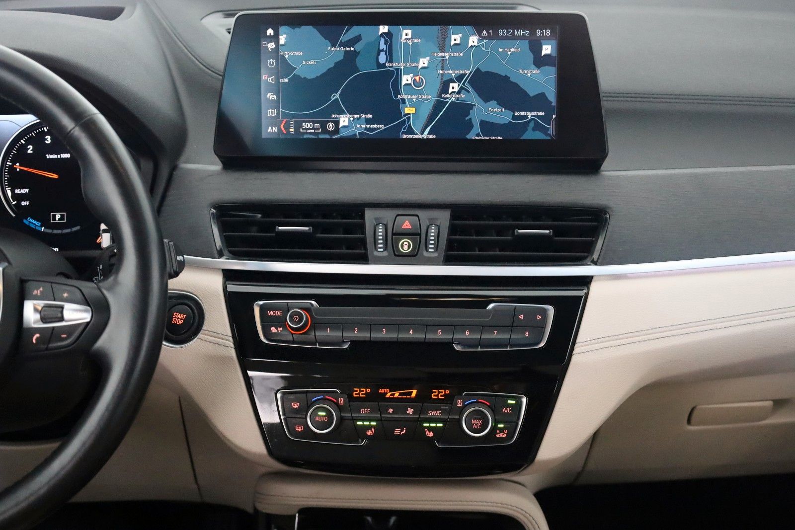Fahrzeugabbildung BMW X1 xDrive 25e M Sport, Leder,Navi,ACC,HUD,Kamera