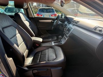 Volkswagen Passat Alltrack - 12