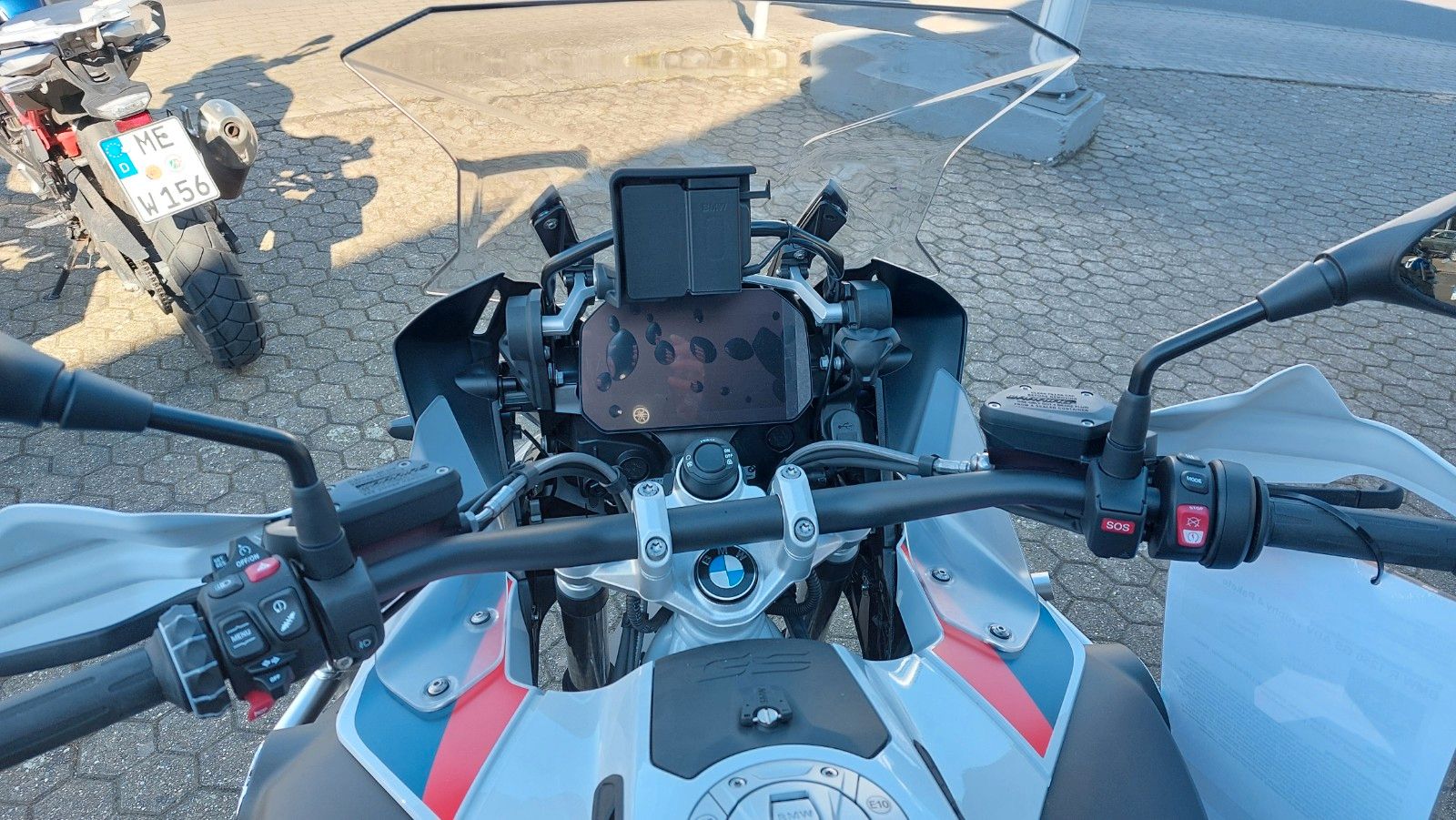 Fahrzeugabbildung BMW R 1250 GS ADV Trophy  4 Pakete