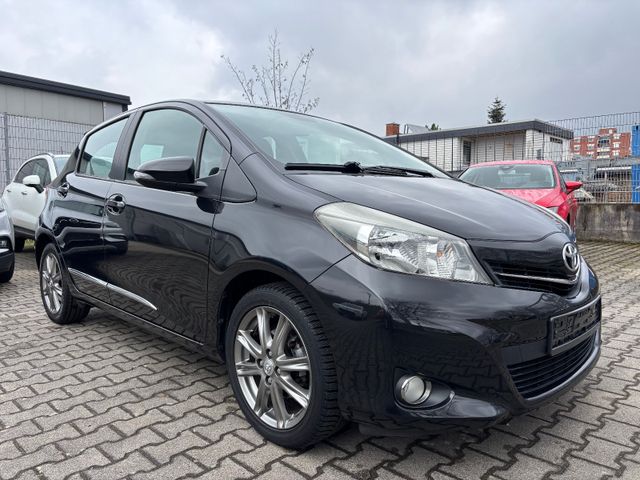 Toyota Yaris 1,33 Club/Navi/Rückfahrkamera/4-türig/Alus