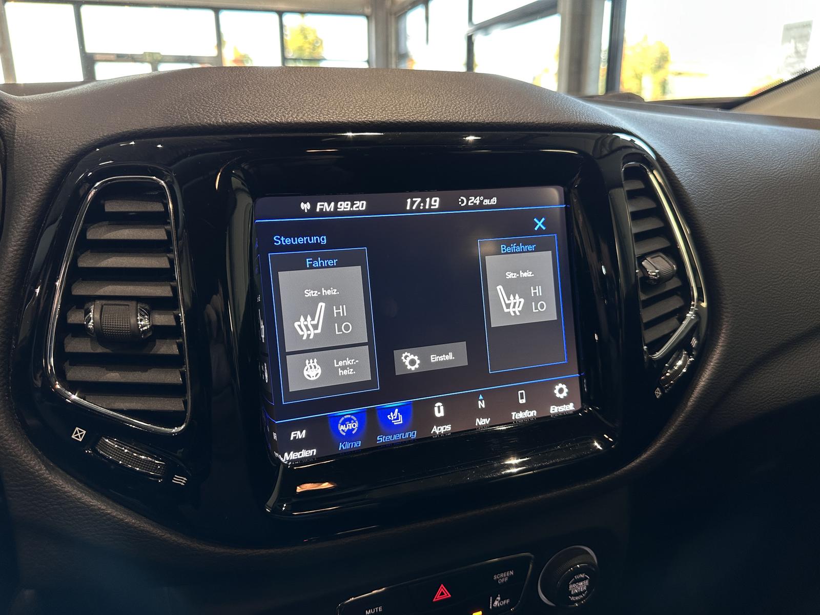 Jeep Compass Limited 4WD *AHK, NAVI, CARPLAY*