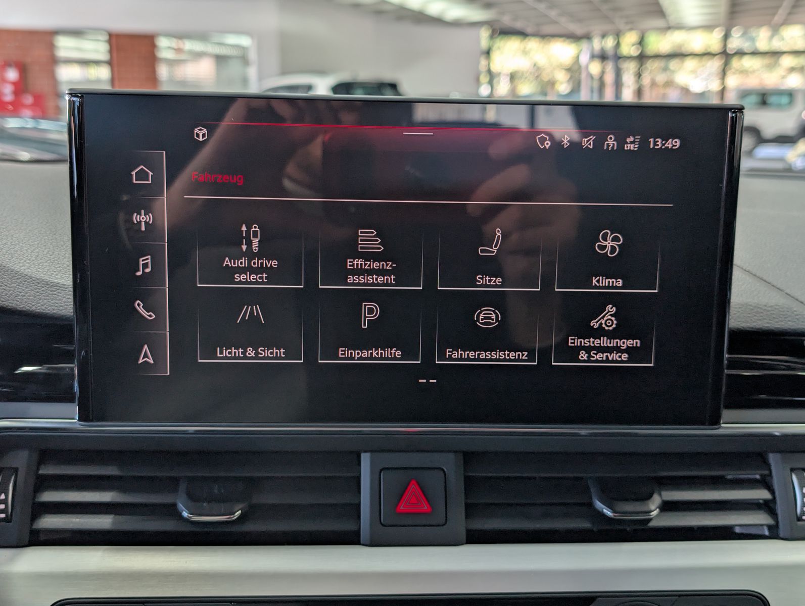 Fahrzeugabbildung Audi A4 40 TDI S-Line HUD PANO MASSAGE LED KAM SOUND