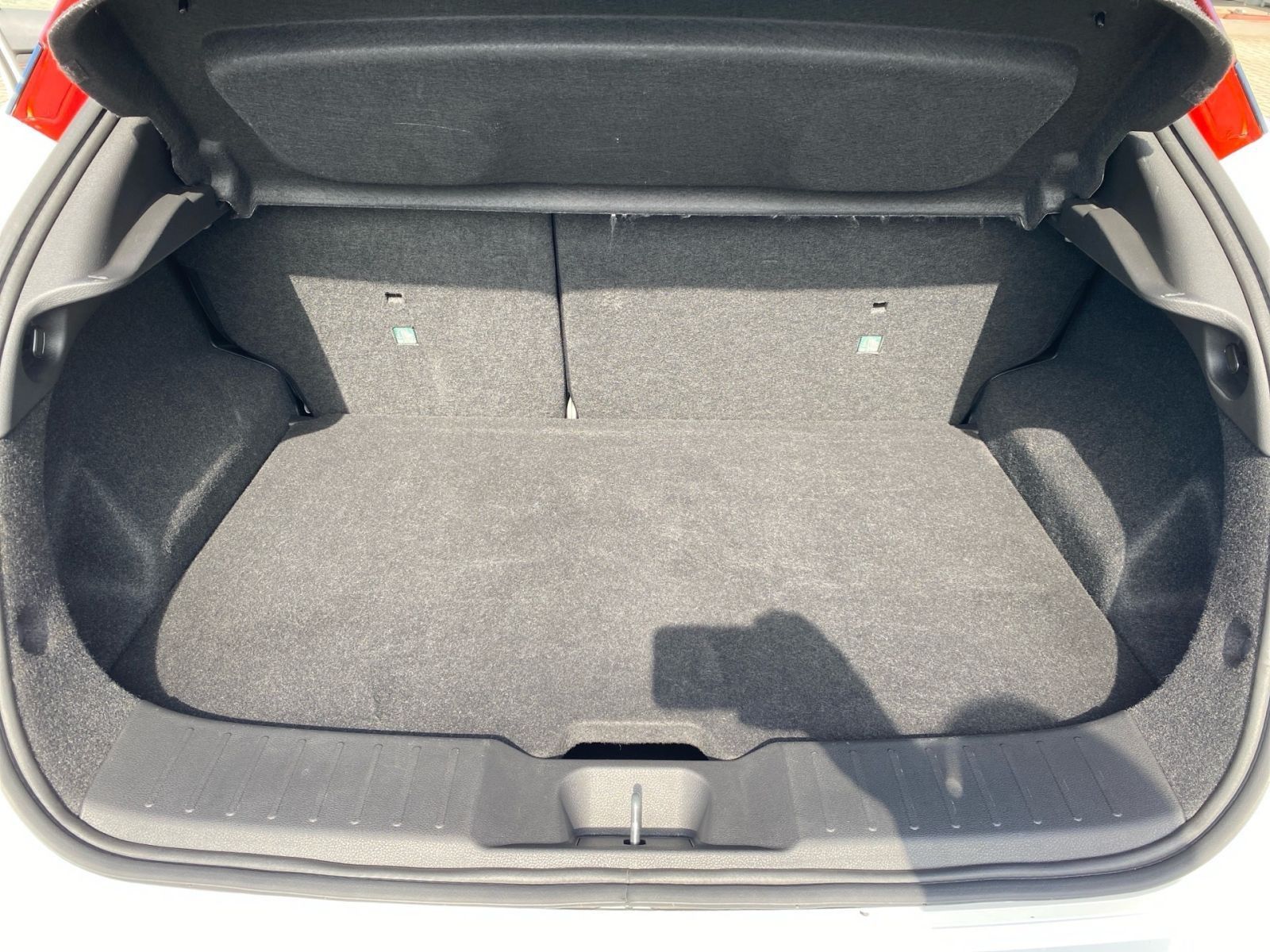 Fahrzeugabbildung Nissan Juke REDLINE EDITION 1.0 DIG-T 7DCT *Bose*360'*
