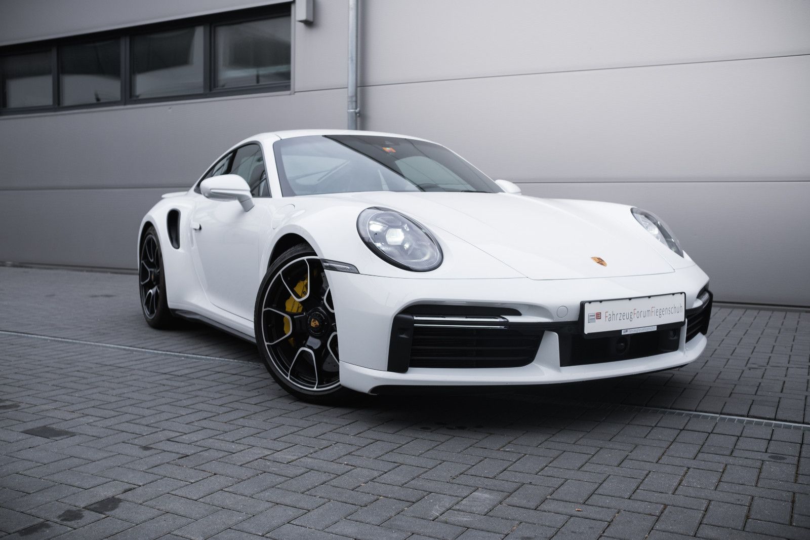 Fahrzeugabbildung Porsche 992/911 Turbo S - Lift - LED - 360´´ - InnoDrive