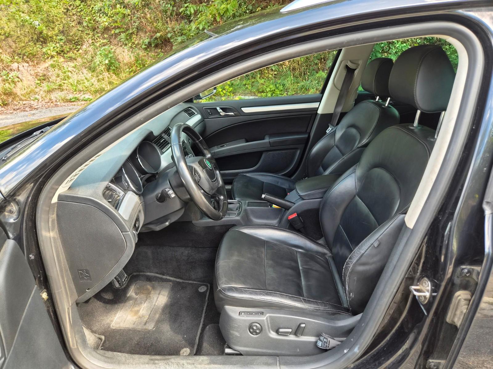 Skoda Superb 2012 — photo 5