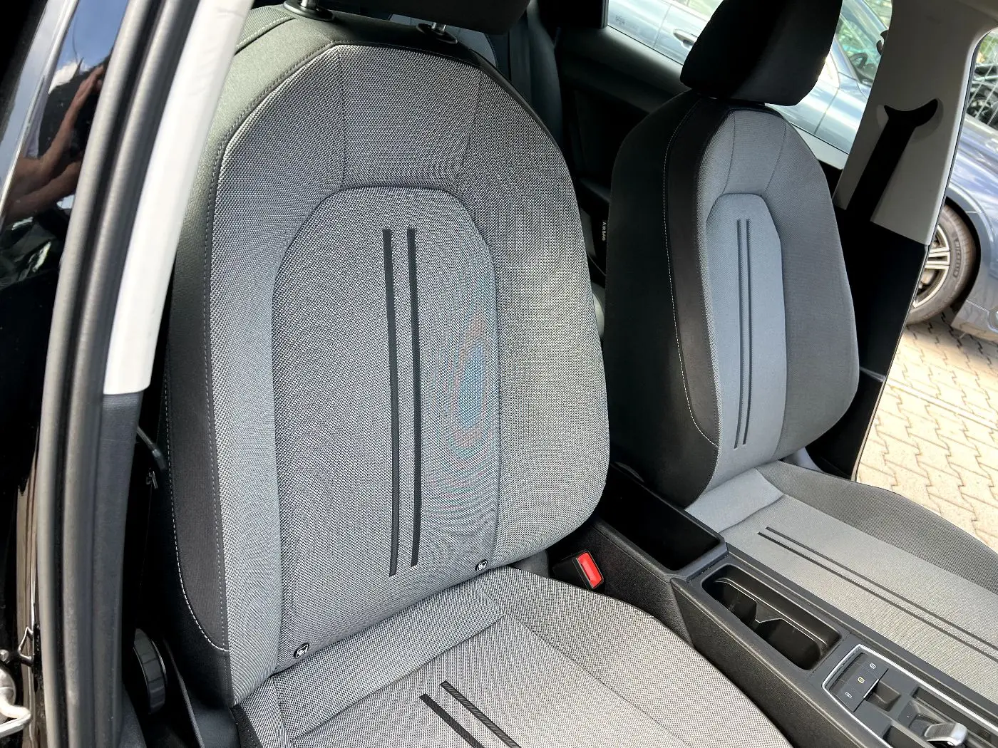 SEAT Leon Sportstourer 2.0 TDI Style *LED Navi Park*, миниатюра 20