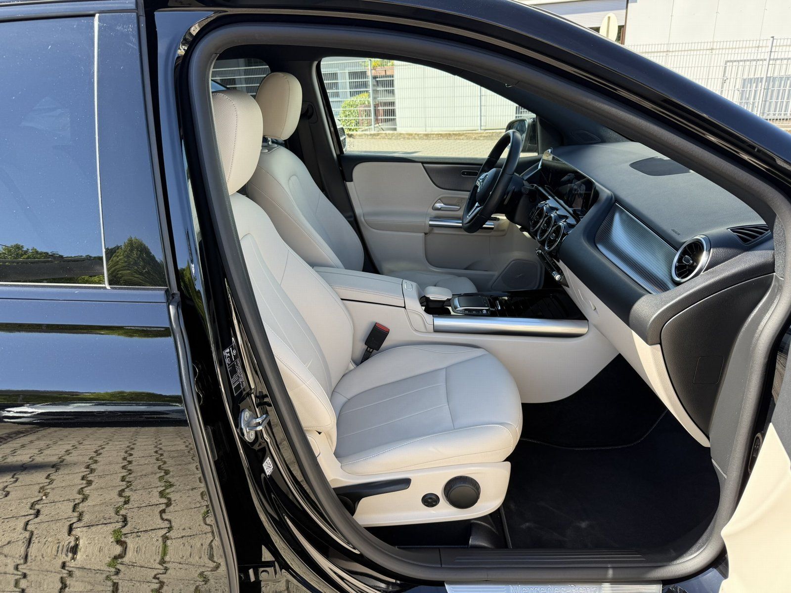 Fahrzeugabbildung Mercedes-Benz B 200 Progressive KAMERA*MULTIBEAM*NIGHT-PAKET*