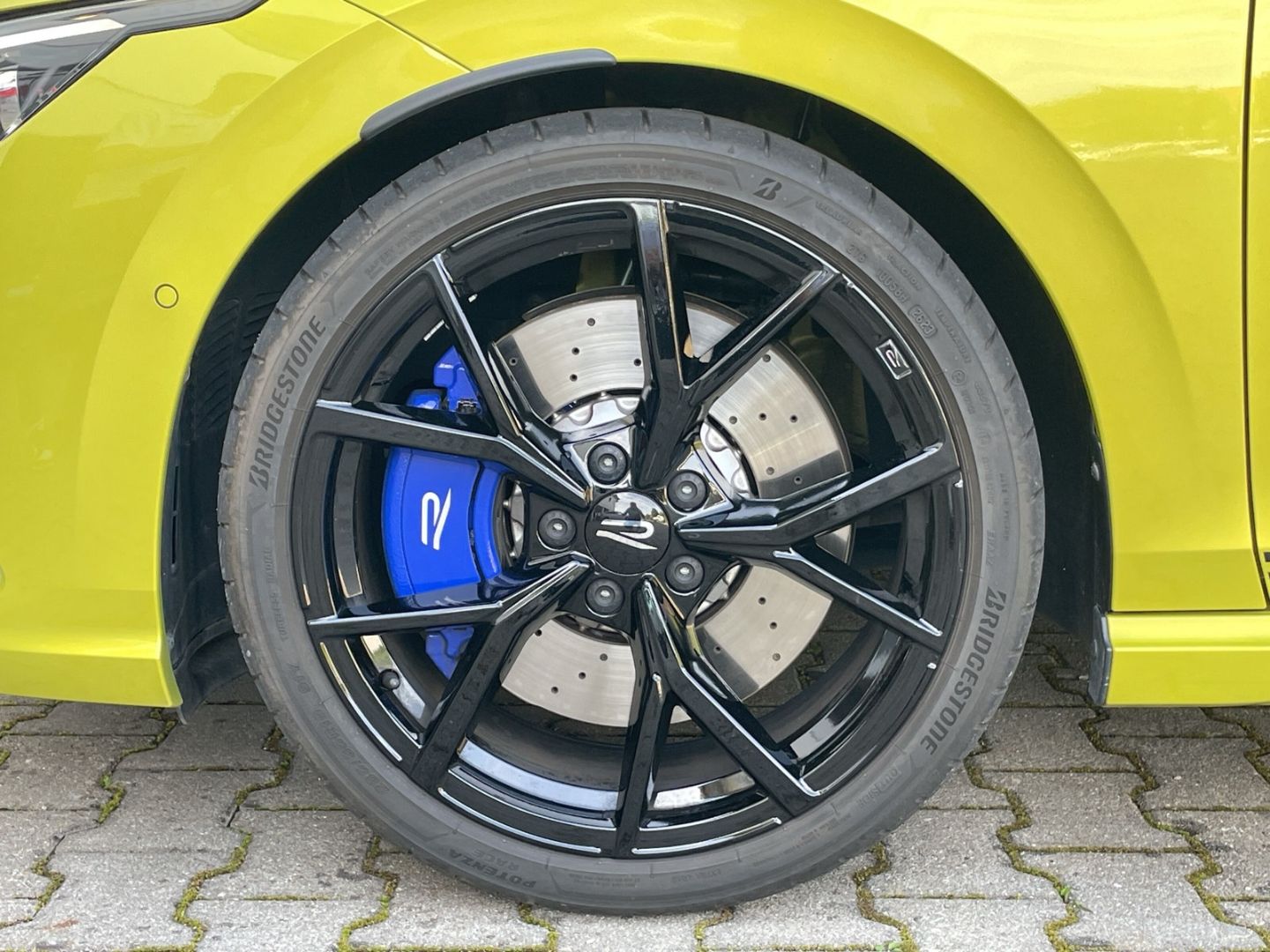 Golf R 333 Perf. 2.0 TSI DSG 4Motion No.17/333