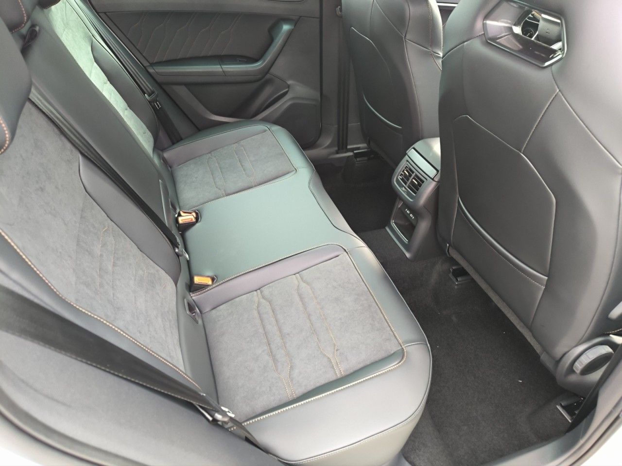 Fahrzeugabbildung CUPRA Ateca 2.0 TSI DSG 4Drive AHK NAVI