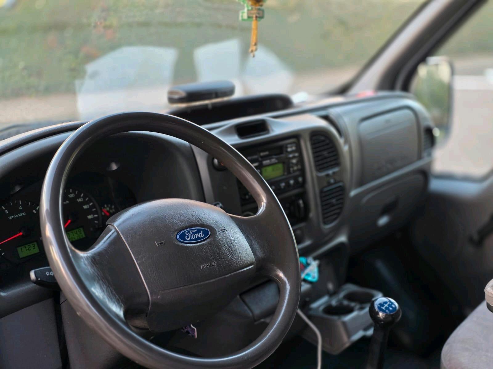 Ford Transit 2005 — photo 8