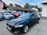 Volvo V60 Kombi Momentum Pro/Led/Automatik/SHZ/Totwink - Volvo V60 mit Diesel-Antrieb: Kombi