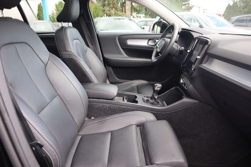 Volvo XC40 T3 Momentum|NAVI|PANO|SHZG|LED|LEDER|