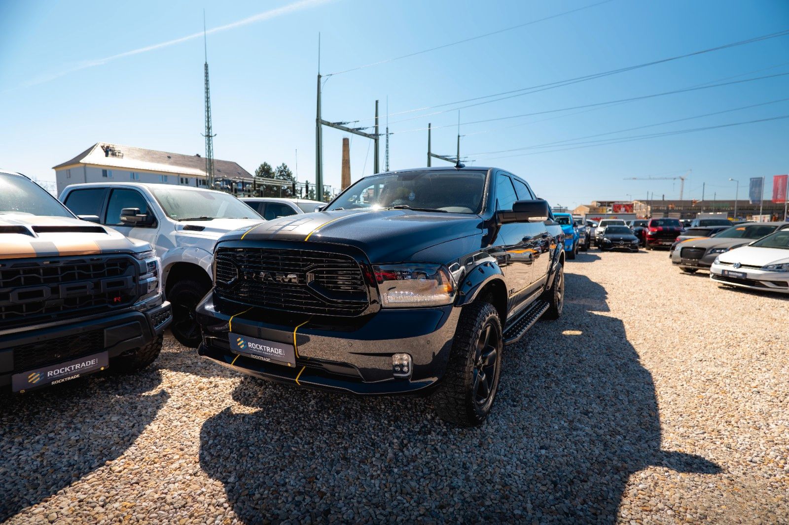 Fahrzeugabbildung Dodge RAM 5.7 V8 HEMI 4x4 OFFROAD Night-Paket *LED*AHK