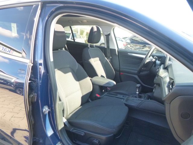 Fahrzeugabbildung Ford Focus 1,5 EcoBlue Turnier >