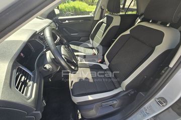 Volkswagen T-Roc - 9