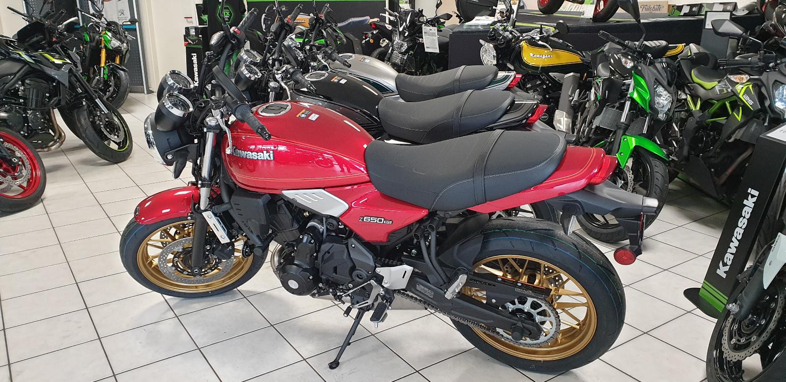 Kawasaki Z 650 RS Rot