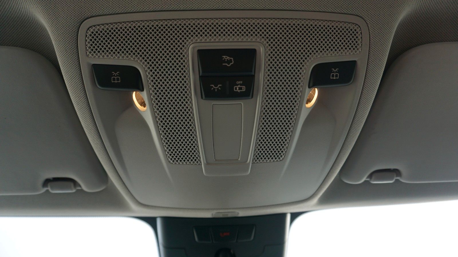 Fahrzeugabbildung Mercedes-Benz B 180 Navi,LED,Park Assist,SH,PDC,SR+WR