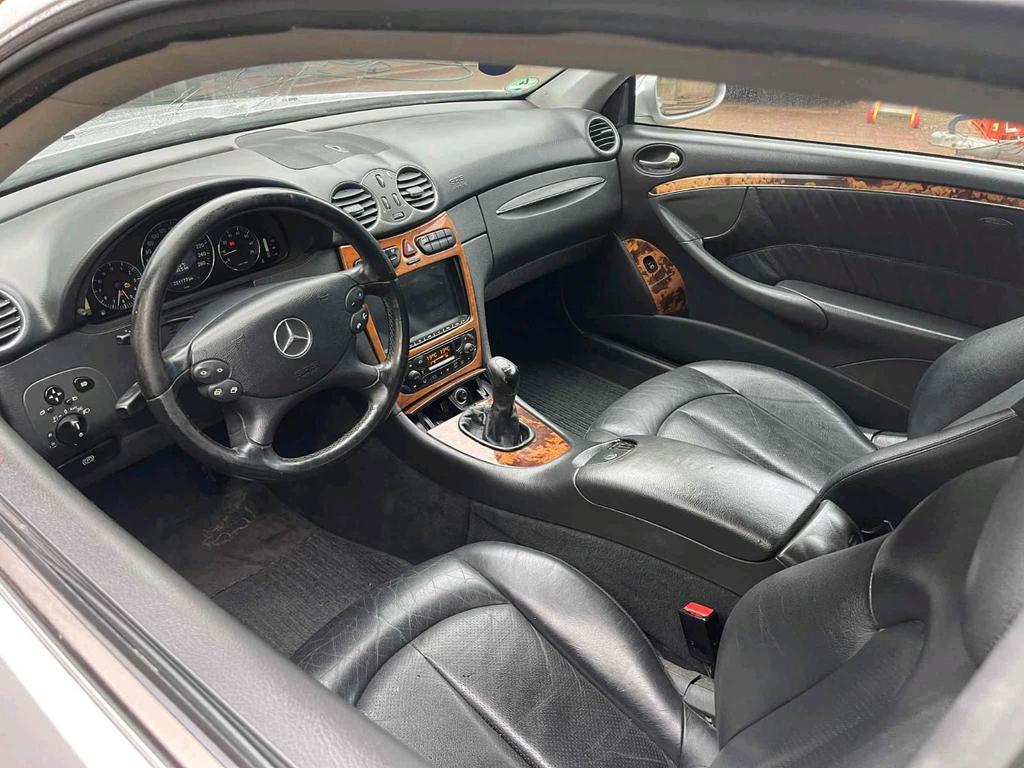Mercedes-Benz CLK 240