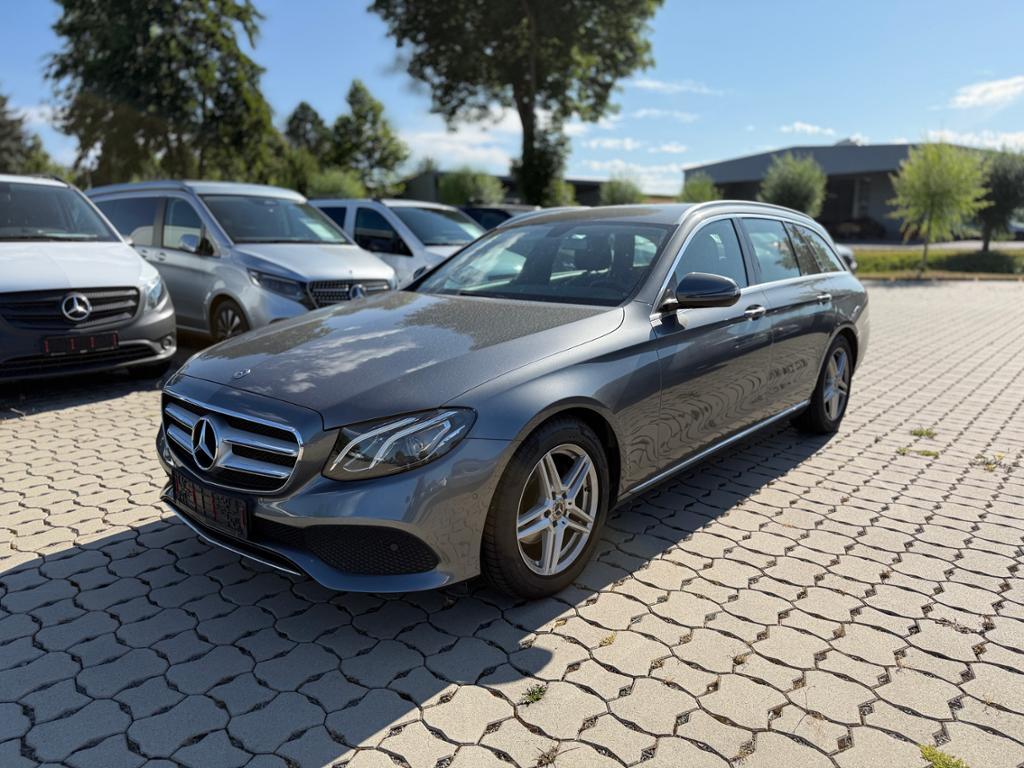 Mercedes-Benz E 220 d T Avantgarde*LED*Kamera*Widescreen*AHK*