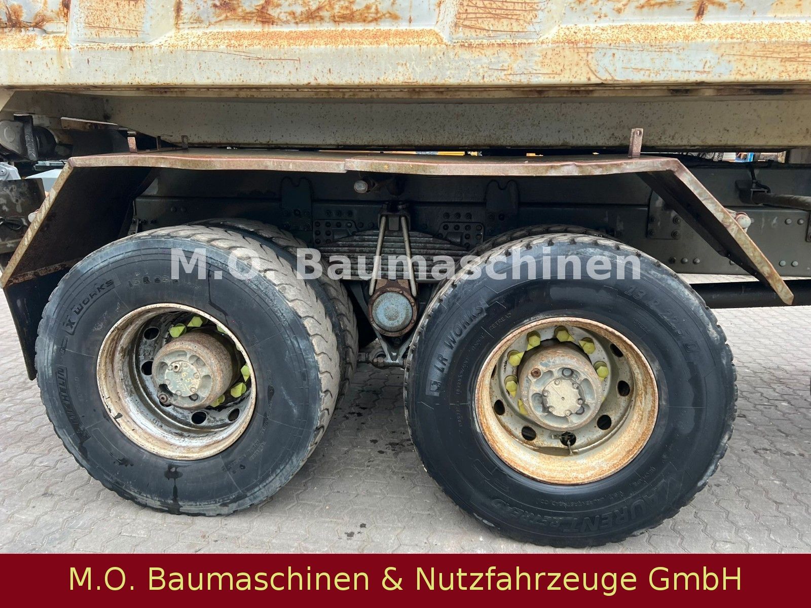 Fahrzeugabbildung Volvo FM 12-340 / Bordmatik / 6x4 /3. Seitenkipper/