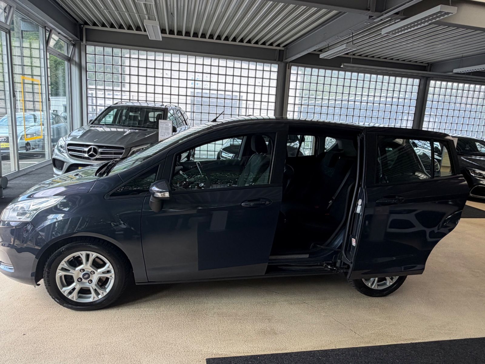 Fahrzeugabbildung Ford B-Max B-MAX Sync Edition