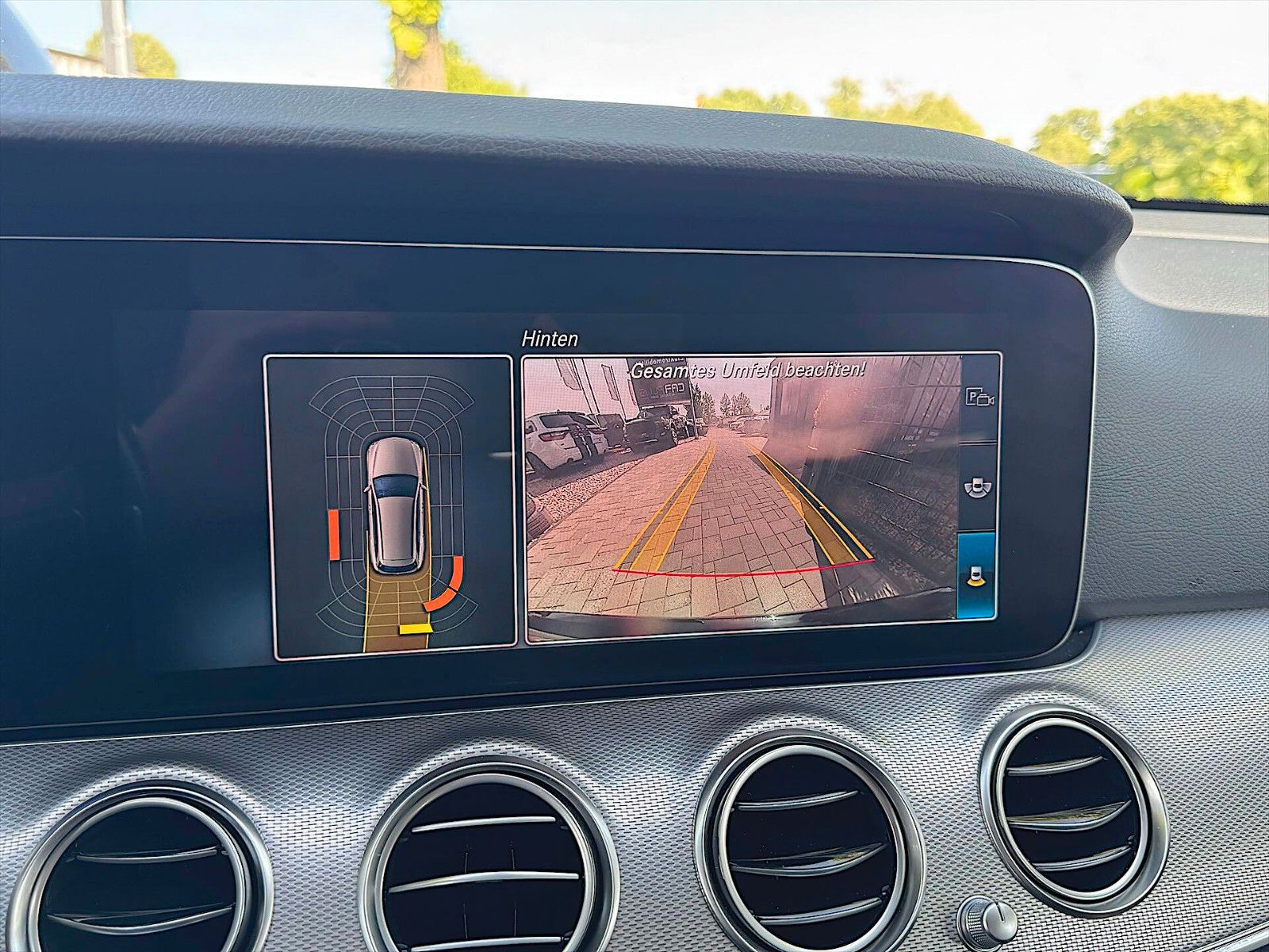 Fahrzeugabbildung Mercedes-Benz E 300 de AMG Line Business *Widescreen*LED*