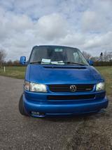Volkswagen T4 Multivan - blaue Volkswagen T4 Multivan