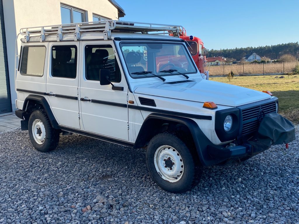 Mercedes-Benz G 270