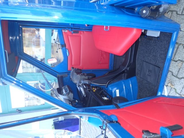 Fahrzeugabbildung Piaggio Ape 50 CC blau, Lieferung in ganz Deutschland