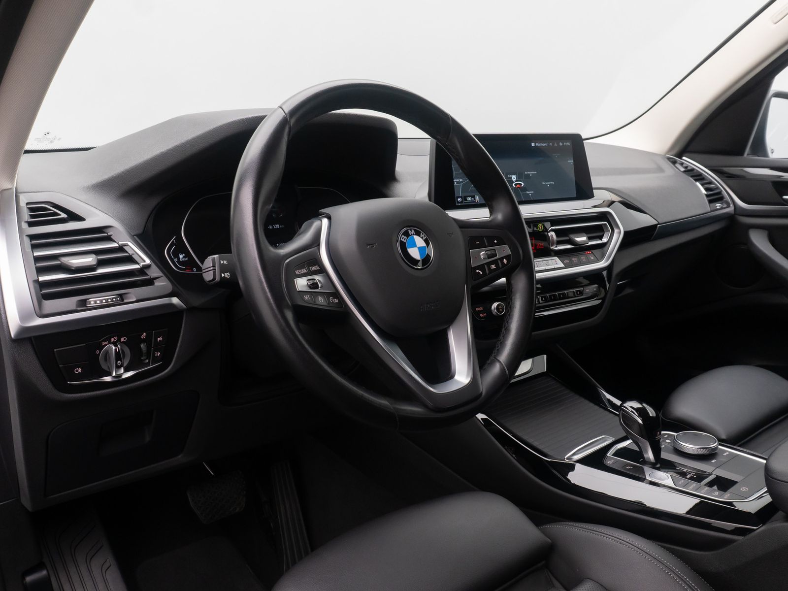 Fahrzeugabbildung BMW X3 xD20d Kamera DAB AHK Leder Sportsitz 19Zoll