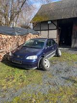 Opel Astra 1.6 16V Edition 2000 Edition 2000 - Opel Astra aus 2000: Edition