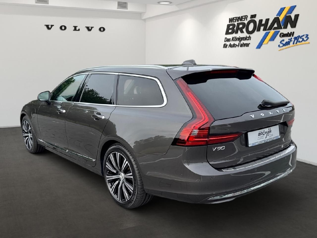 Fahrzeugabbildung Volvo V90 T6 AWD Inscription Recharge Plug-In Hybrid