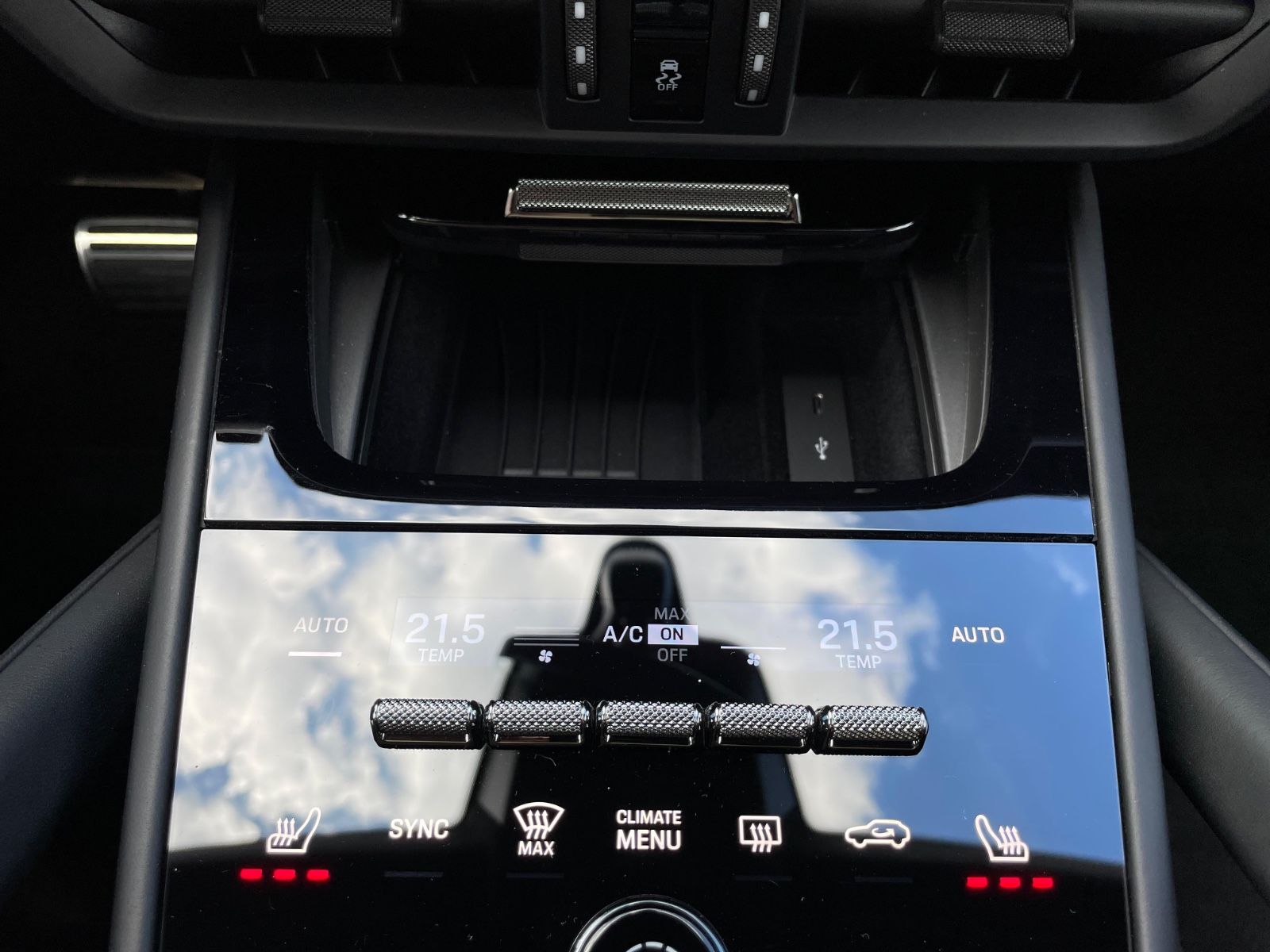 Fahrzeugabbildung Porsche Cayenne GTS Coupé Leichtbau|ACC|HUD|PASM|3.Displ