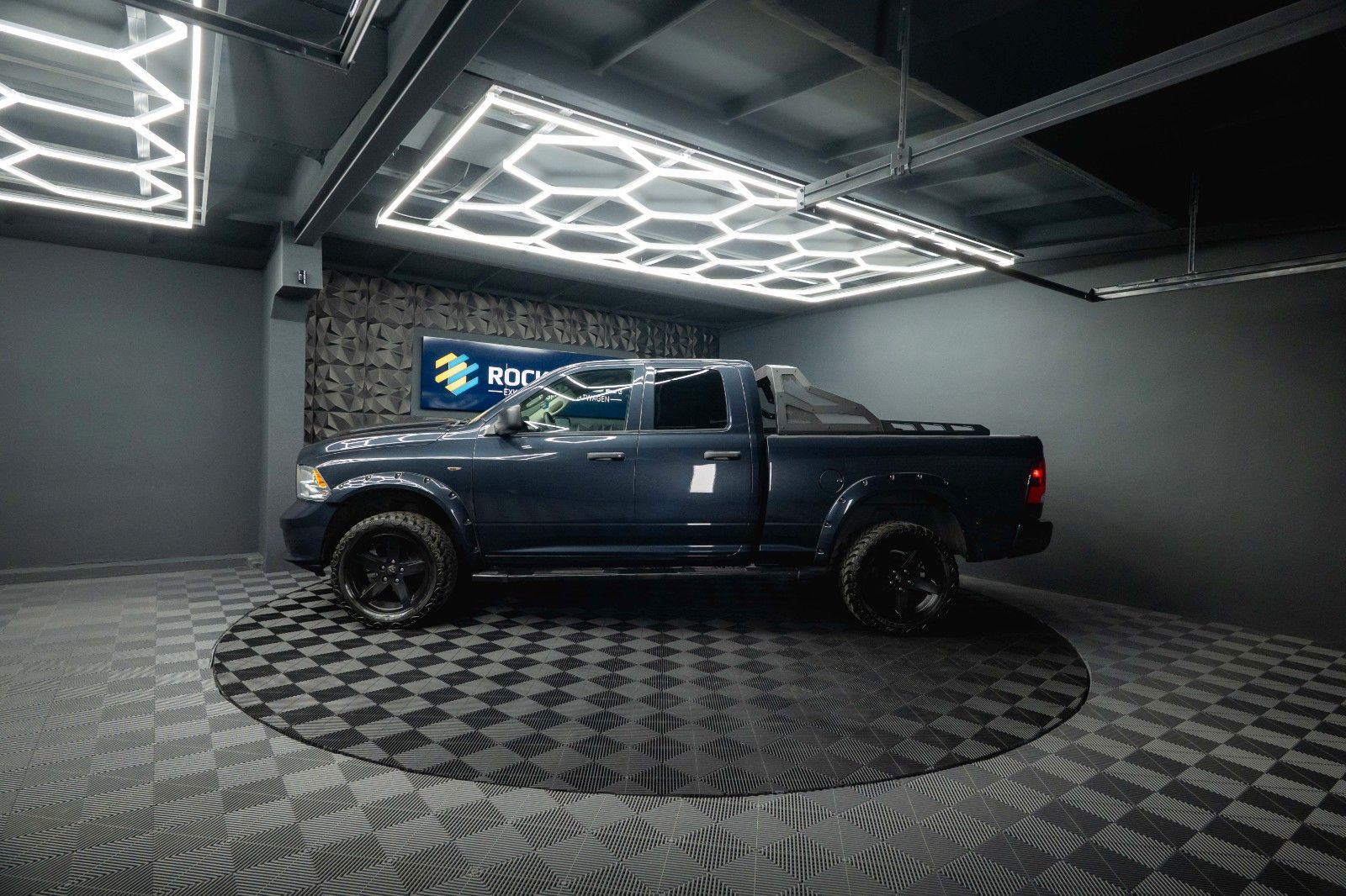 Fahrzeugabbildung Dodge RAM 3.6 V6 4x4  LONGBED Offroad *LPG*6 Sitze*