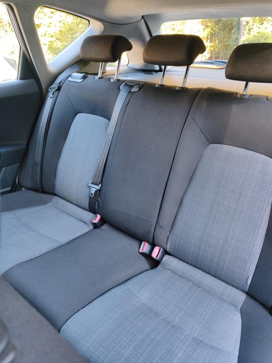 Kia cee'd 2011 — photo 10