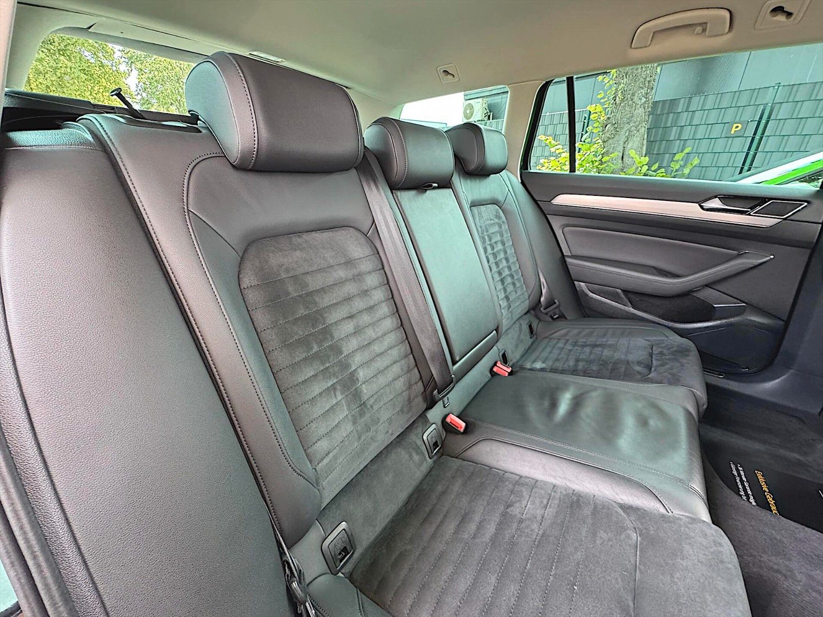 Fahrzeugabbildung Volkswagen Passat Variant 2.0 TDI Highline DSG *LED*Navi*