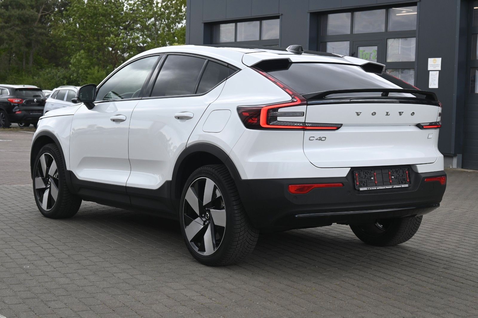 Fahrzeugabbildung Volvo C40 Ultimate BEV Single Motor H/K*AHK*PANO*